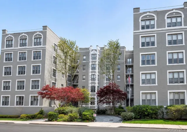 Homes for sale in Hempstead, NY | 1175 East Broadway #1G, Hempstead, NY 11557 | MLS# 1016893