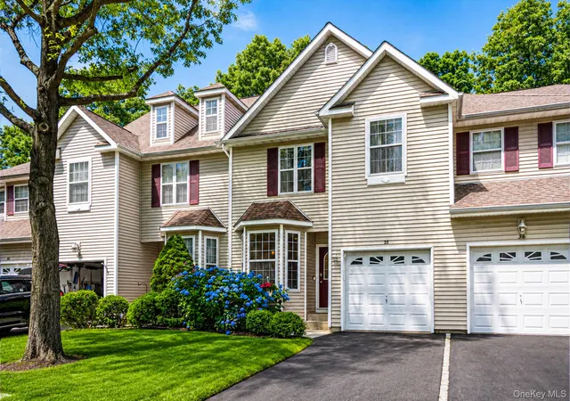3rd image of 38 Avery Ct, Nesconset, NY 11767 | MLS# 1016896