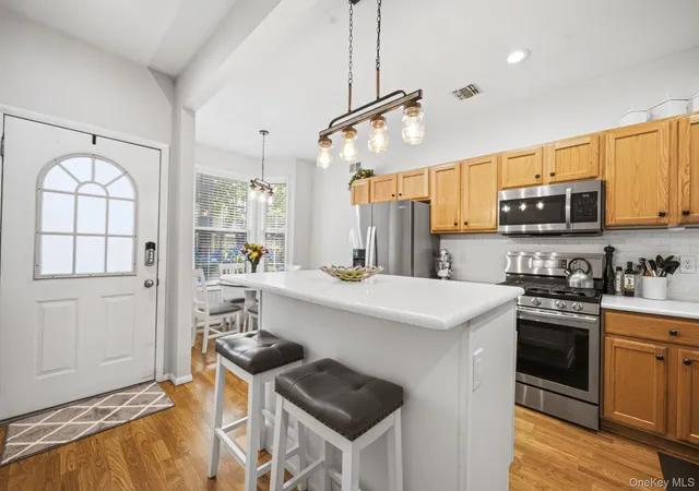 4th image of 38 Avery Ct, Nesconset, NY 11767 | MLS# 1016896