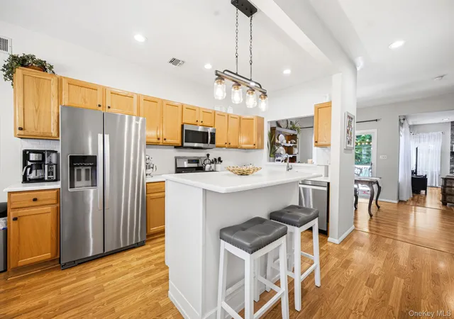 5th image of 38 Avery Ct, Nesconset, NY 11767 | MLS# 1016896