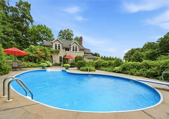 5th image of 14 Terra Mar, Halesite, NY 11743 | MLS# 1016904