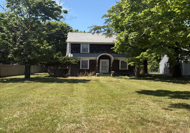 Homes for sale in Southampton, NY | 67 Tanners Neck Ln, Southampton, NY 11977 | MLS# 1016938