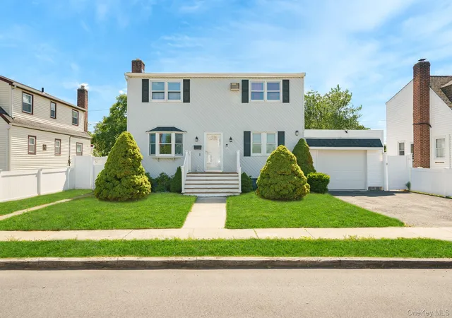 1st image of 21 Lido Pkwy, Babylon, NY 11757 | MLS# 1016956