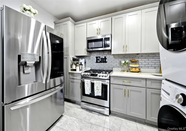 Photo 3 of Sale Pending at 160 Wadsworth Ave #201, New York, NY 10033 | MLS# 1016968 | Listing updated on 2026-08-07
