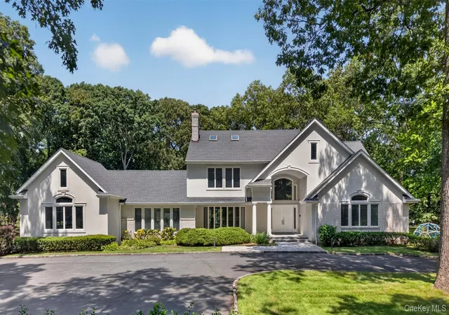 Photo 1 of Mansion for sale at 8 Victorian Ln, Oyster Bay, NY 11545 | MLS# 1017003 | Listing updated on 2026-09-19