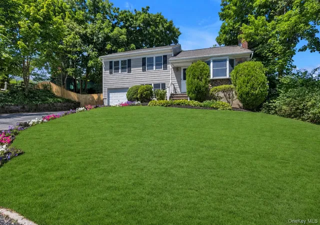 Photo 1 of Sale Pending at 16 Meath Ave, Huntington, NY 11743 | MLS# 1017007 | Listing updated on 2026-08-01
