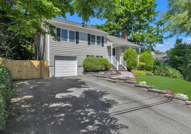 Photo 2 of Sale Pending at 16 Meath Ave, Huntington, NY 11743 | MLS# 1017007 | Listing updated on 2026-08-01