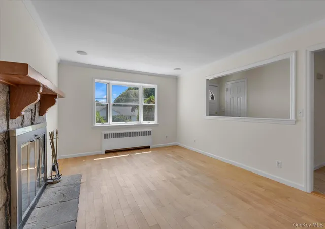 Photo 4 of Sale Pending at 16 Meath Ave, Huntington, NY 11743 | MLS# 1017007 | Listing updated on 2026-08-01