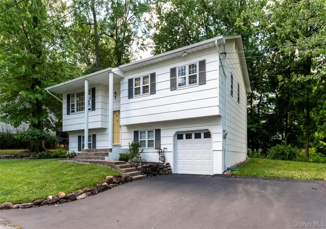 Homes for sale in Clarkstown, NY | 414 Maple Ave, Clarkstown, NY 10960 | MLS# 1017021