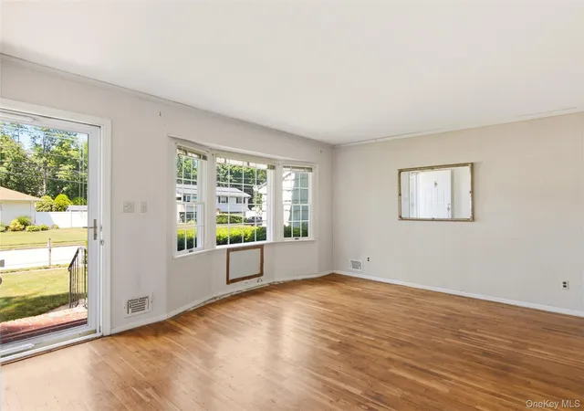5th image of 34 Hollo Dr, Holbrook, NY 11741 | MLS# 1017022