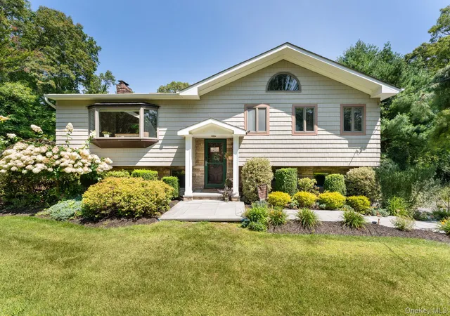 2nd image of 25 Brewster Ave, Smithtown, NY 11768 | MLS# 1017028