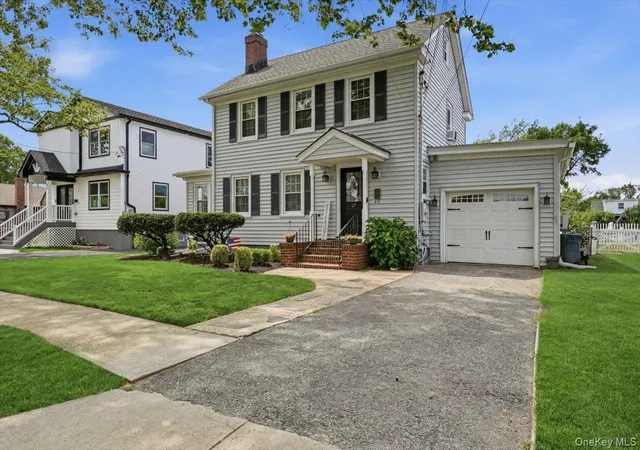 3rd image of 17 Norman Ave, Amityville, NY 11701 | MLS# 1017032