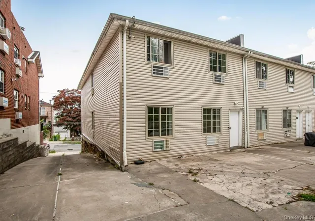 18th image of 3939 Secor Ave, Bronx, NY 10466 | MLS# 1017035