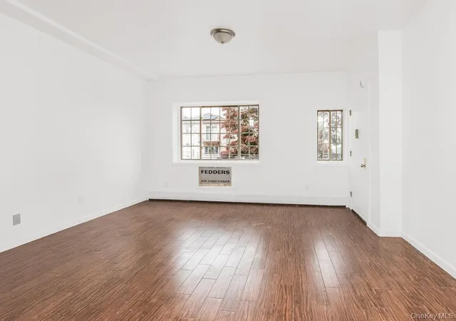 2nd image of 3939 Secor Ave, Bronx, NY 10466 | MLS# 1017035