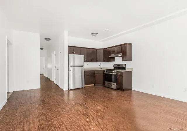 3rd image of 3939 Secor Ave, Bronx, NY 10466 | MLS# 1017035