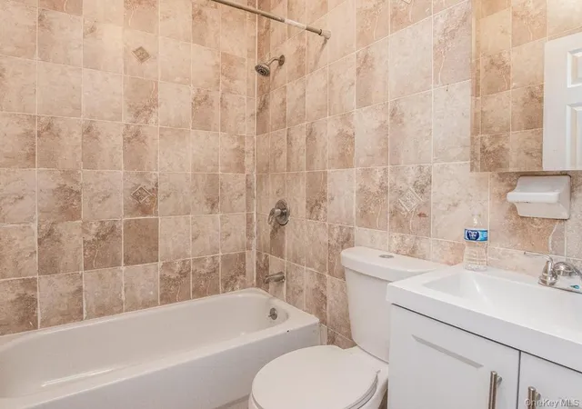 5th image of 3939 Secor Ave, Bronx, NY 10466 | MLS# 1017035