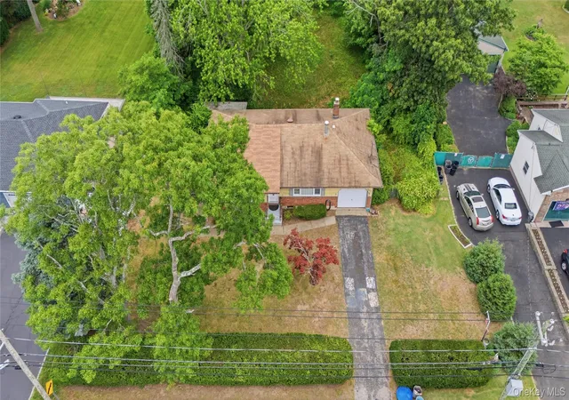 5th image of 385 Manhattan Blvd, Islip, NY 11752 | MLS# 1017047