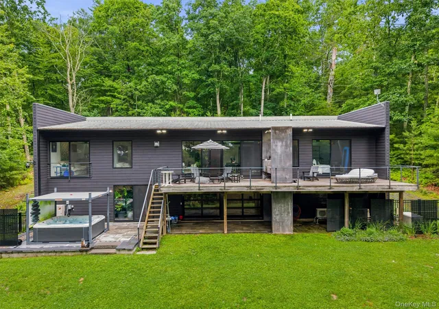 Photo 3 of Single family home for sale at 194 Mapes Rd, Barryville, NY 12719 | MLS# 1017076 | Listing updated on 2026-07-23