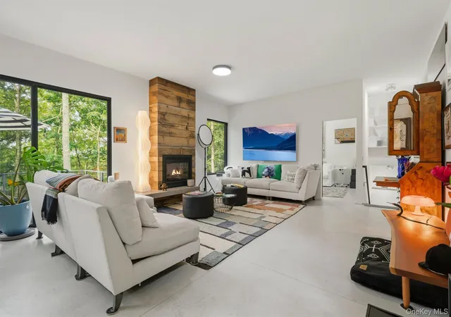 Photo 4 of Single family home for sale at 194 Mapes Rd, Barryville, NY 12719 | MLS# 1017076 | Listing updated on 2026-07-23