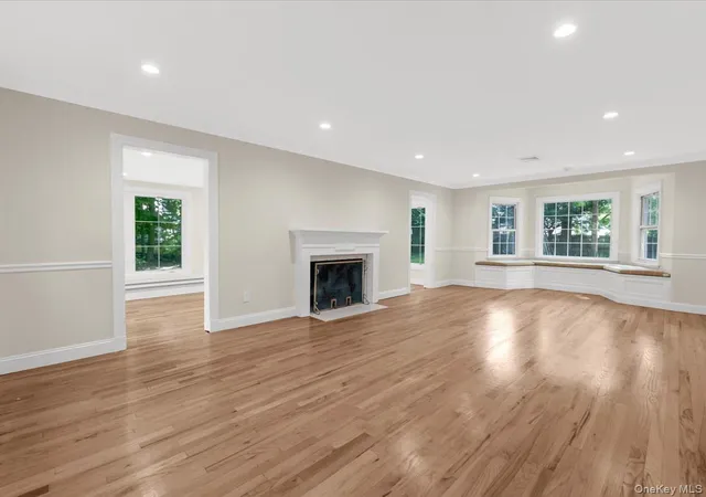 Photo 3 of Sale Pending at 178 Overlook Ave, North Hempstead, NY 11021 | MLS# 1017092 | Listing updated on 2026-08-07