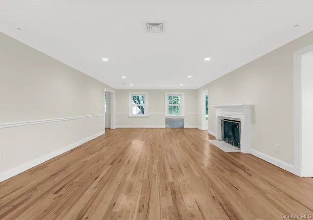 Photo 3 of Sale Pending at 178 Overlook Ave, North Hempstead, NY 11021 | MLS# 1017092 | Listing updated on 2026-08-07