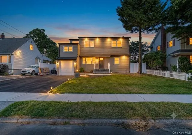 2nd image of 737 Flowerdale Dr, Hempstead, NY 11783 | MLS# 1017093