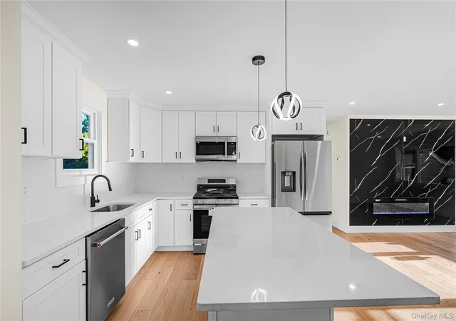 5th image of 737 Flowerdale Dr, Hempstead, NY 11783 | MLS# 1017093