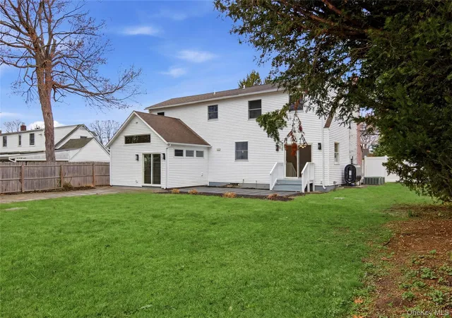 4th image of 119 Catherine St, Huntington, NY 11731 | MLS# 1017094