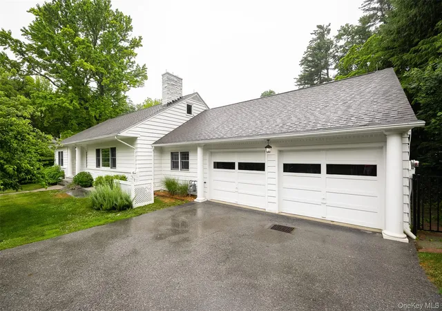 4th image of 46 Barnard Ave, Poughkeepsie, NY 12601 | MLS# 1017098
