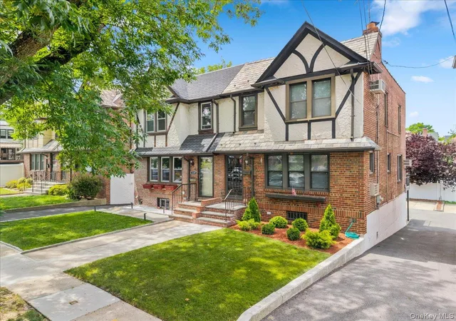 Photo 1 of Single family home for sale at 1241 Rhinelander Ave, New York, NY 10461 | MLS# 1017099 | Listing updated on 2026-09-30