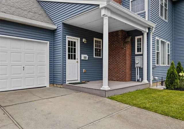 Photo 3 of Sale Pending at 125 Ohio Ave, Massapequa, NY 11758 | MLS# 1017112 | Listing updated on 2026-07-13