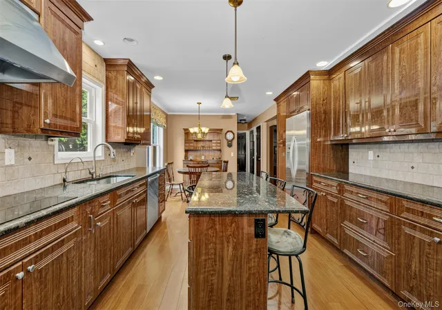 Photo 4 of Sale Pending at 125 Ohio Ave, Massapequa, NY 11758 | MLS# 1017112 | Listing updated on 2026-07-13
