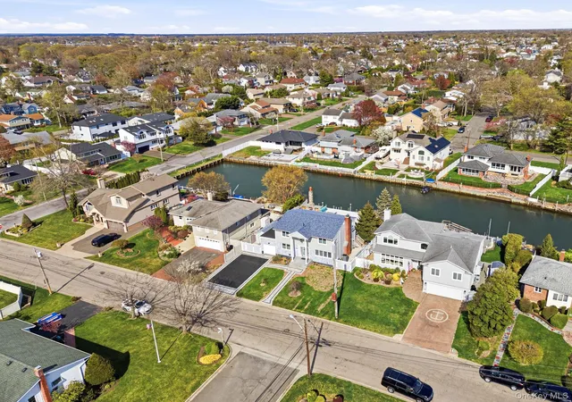 1st image of 204 Bayview Ave, Oyster Bay, NY 11758 | MLS# 1017121