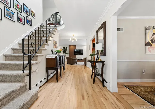 Photo 3 of Single family home for sale at 44 Gale Dr, Valley Stream, NY 11581 | MLS# 1017168 | Listing updated on 2026-06-25