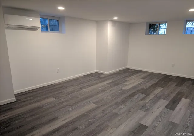36th image of 294 Lincoln Ave, New Rochelle, NY 10801 | MLS# 1017184