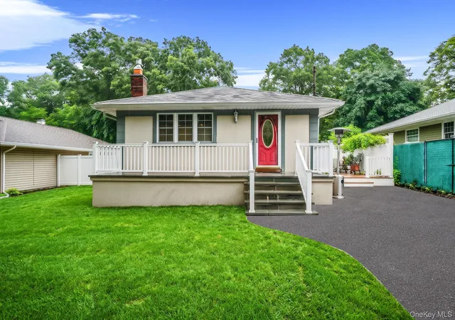 2nd image of 138 River Rd, Shirley, NY 11967 | MLS# 1017197