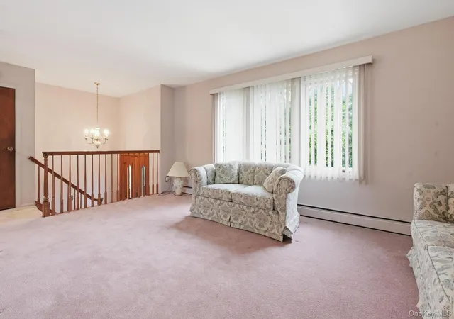 Photo 3 of Sale Pending at 6 N Park Dr, Oyster Bay, NY 11758 | MLS# 1017220 | Listing updated on 2026-08-06