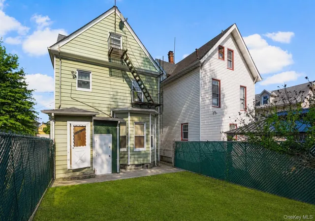 Listing Photo 2 - Condo for sale in building located at 464 S 2nd Ave, Mount Vernon, NY 10550 - Unit #