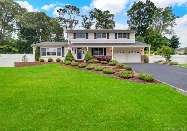 3rd image of 9 Briar Path, East Setauket, NY 11733 | MLS# 1017244