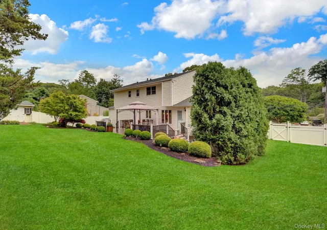 35th image of 9 Briar Path, East Setauket, NY 11733 | MLS# 1017244