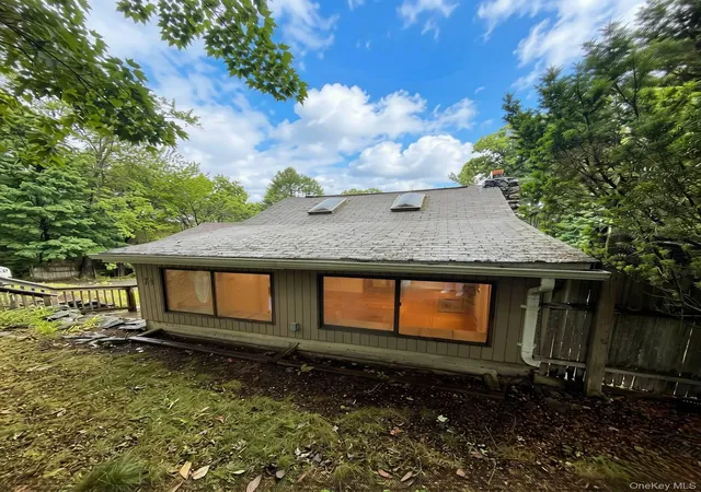 Photo 2 of Sale Pending at 76 Arcadian Trl, Monroe, NY 10950 | MLS# 1017254 | Listing updated on 2026-10-09