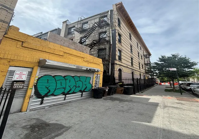 Photo 2 of Multi family home for sale at 735 Knickerbocker Ave, Brooklyn, NY 11221 | MLS# 1017261 | Listing updated on 2026-06-24