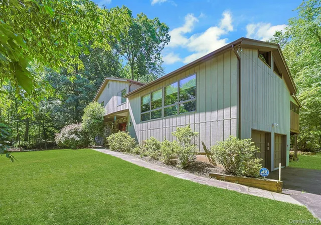 5th image of 7 Sassi Dr, Croton On Hudson, NY 10520 | MLS# 1017266
