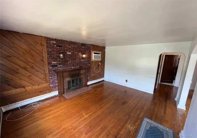 4th image of 526 N 12Th St, Hempstead, NY 11040 | MLS# 1017274