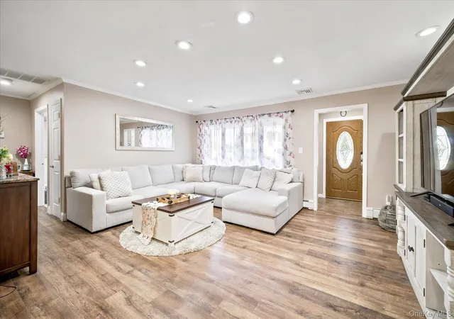 4th image of 587 Derby Dr S, Oceanside, NY 11572 | MLS# 1017276