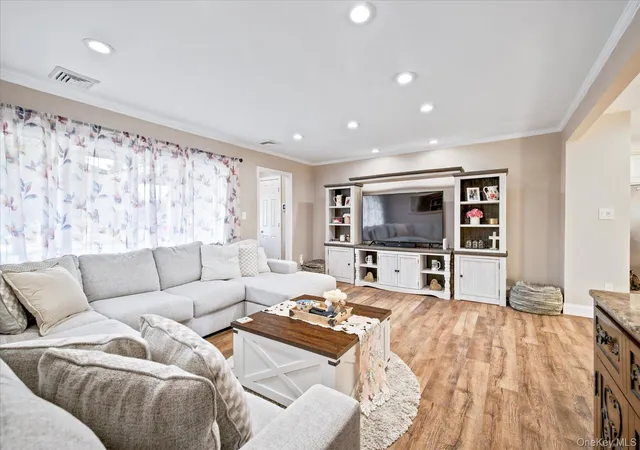 5th image of 587 Derby Dr S, Oceanside, NY 11572 | MLS# 1017276