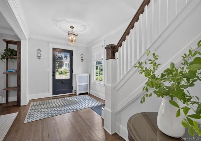 5th image of 107 Sidney St, Oyster Bay, NY 11771 | MLS# 1017289