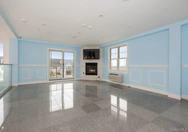 4th image of 661 W Broadway, Long Beach, NY 11561