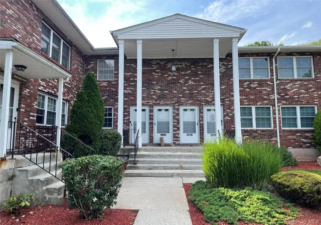 Homes for sale in New Windsor, NY | 276 Temple Hill Rd #2207, New Windsor, NY 12553 | MLS# 1017323
