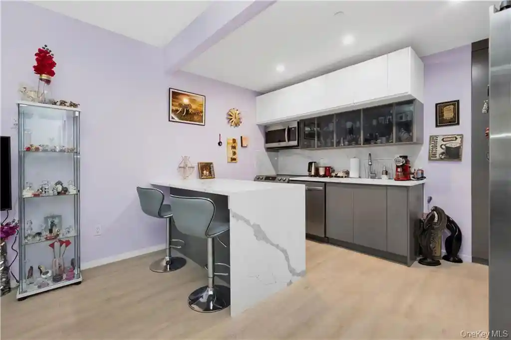 Listing Photo 2 - Condo for sale in 15 W End Ave located at 15 W End Ave, New York, NY 11235 - Unit #3F